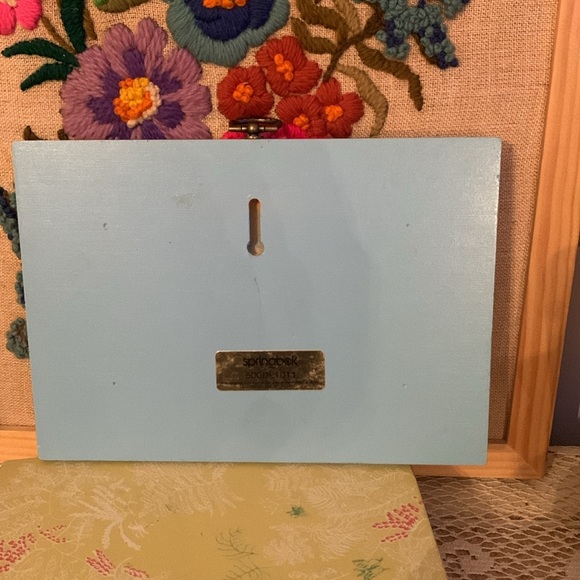 Vintage kitschy wall plaque - Picture 2 of 3